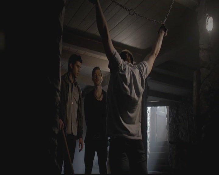 VampireDiariesWorld-dot-org_TheOriginals1x03TangledUpInBlue0427.jpg