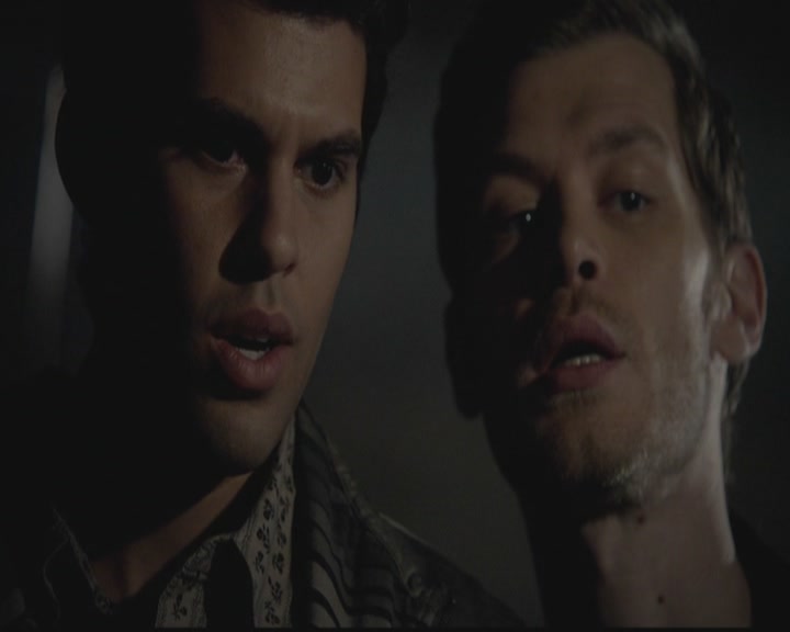 VampireDiariesWorld-dot-org_TheOriginals1x03TangledUpInBlue0450.jpg