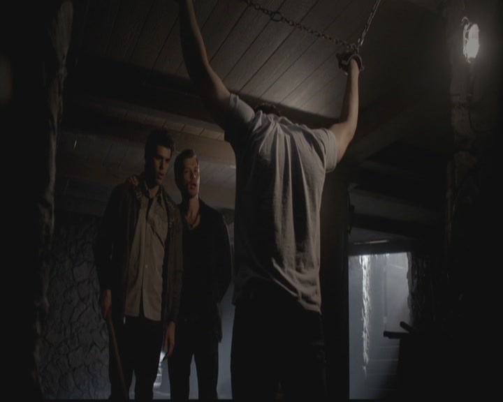 VampireDiariesWorld-dot-org_TheOriginals1x03TangledUpInBlue0453.jpg