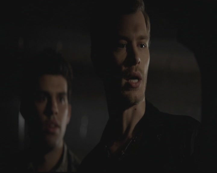 VampireDiariesWorld-dot-org_TheOriginals1x03TangledUpInBlue0462.jpg