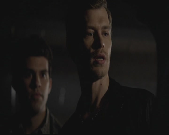 VampireDiariesWorld-dot-org_TheOriginals1x03TangledUpInBlue0463.jpg