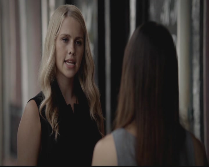 VampireDiariesWorld-dot-org_TheOriginals1x03TangledUpInBlue0474.jpg