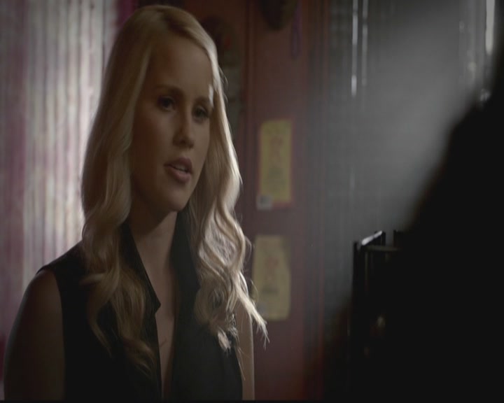 VampireDiariesWorld-dot-org_TheOriginals1x03TangledUpInBlue0503.jpg