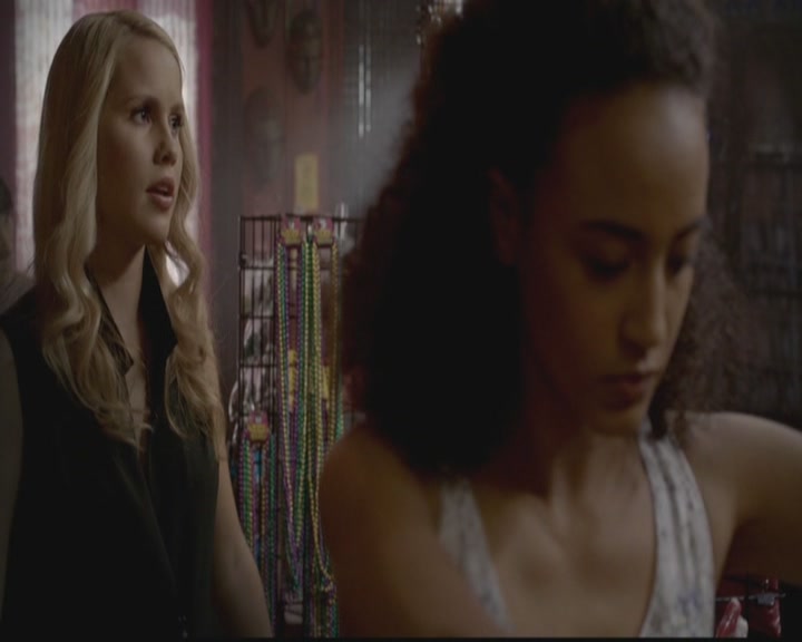 VampireDiariesWorld-dot-org_TheOriginals1x03TangledUpInBlue0507.jpg