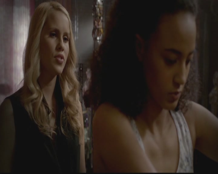 VampireDiariesWorld-dot-org_TheOriginals1x03TangledUpInBlue0509.jpg