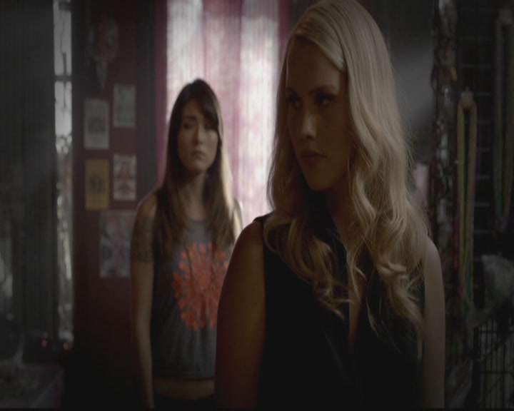 VampireDiariesWorld-dot-org_TheOriginals1x03TangledUpInBlue0514.jpg