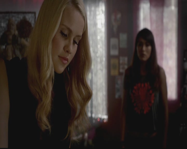 VampireDiariesWorld-dot-org_TheOriginals1x03TangledUpInBlue0534.jpg