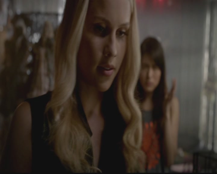 VampireDiariesWorld-dot-org_TheOriginals1x03TangledUpInBlue0537.jpg