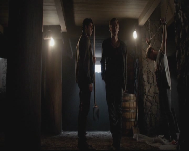 VampireDiariesWorld-dot-org_TheOriginals1x03TangledUpInBlue0551.jpg