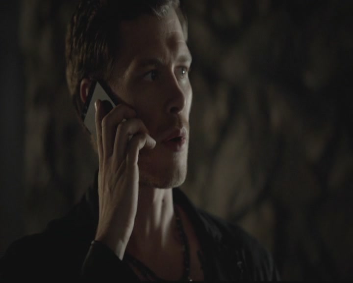 VampireDiariesWorld-dot-org_TheOriginals1x03TangledUpInBlue0554.jpg