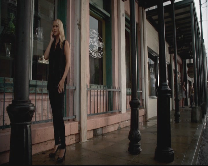 VampireDiariesWorld-dot-org_TheOriginals1x03TangledUpInBlue0556.jpg