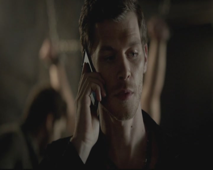 VampireDiariesWorld-dot-org_TheOriginals1x03TangledUpInBlue0561.jpg