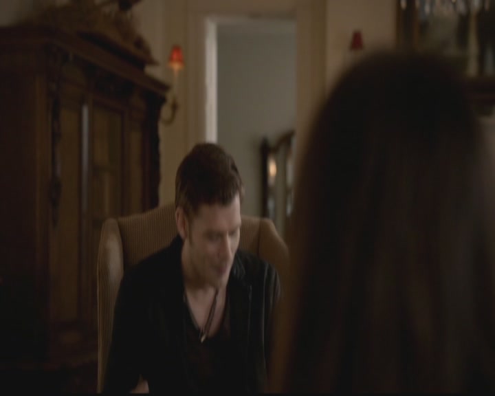 VampireDiariesWorld-dot-org_TheOriginals1x03TangledUpInBlue0614.jpg