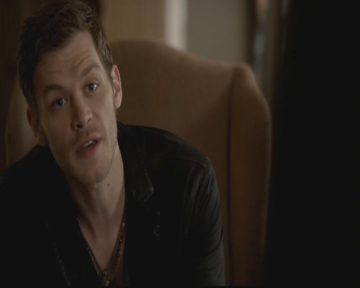 VampireDiariesWorld-dot-org_TheOriginals1x03TangledUpInBlue0635.jpg