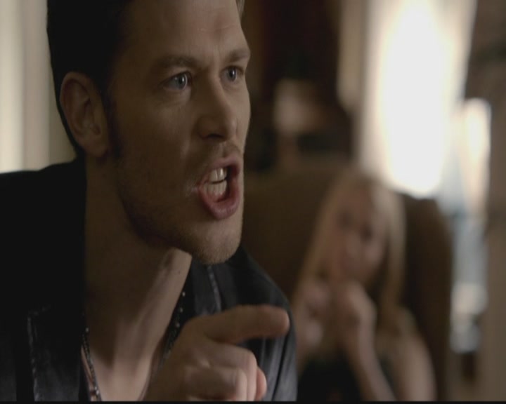 VampireDiariesWorld-dot-org_TheOriginals1x03TangledUpInBlue0683.jpg