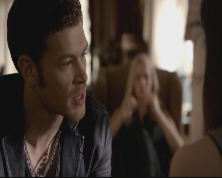 VampireDiariesWorld-dot-org_TheOriginals1x03TangledUpInBlue0701.jpg