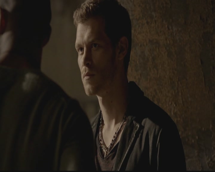 VampireDiariesWorld-dot-org_TheOriginals1x03TangledUpInBlue0730.jpg