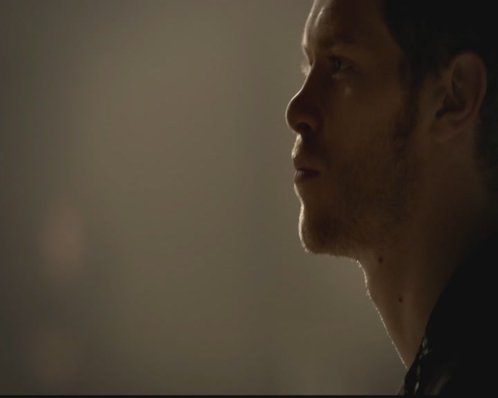 VampireDiariesWorld-dot-org_TheOriginals1x03TangledUpInBlue0752.jpg