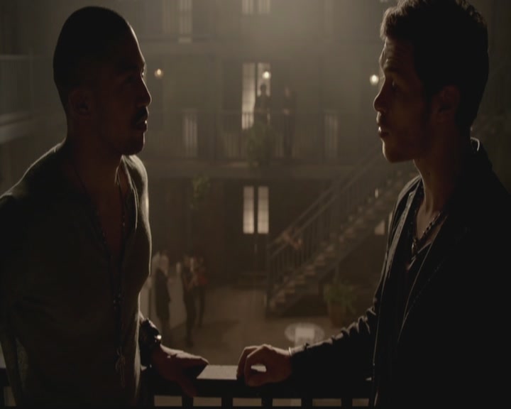 VampireDiariesWorld-dot-org_TheOriginals1x03TangledUpInBlue0763.jpg