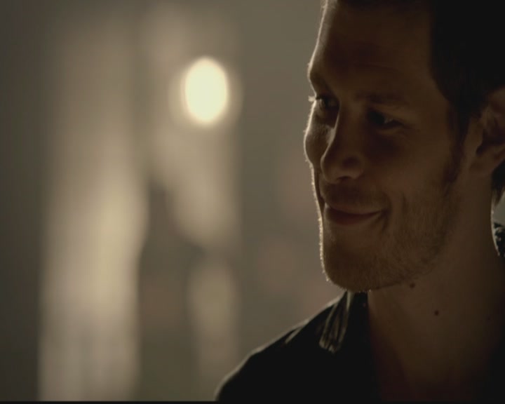 VampireDiariesWorld-dot-org_TheOriginals1x03TangledUpInBlue0788.jpg