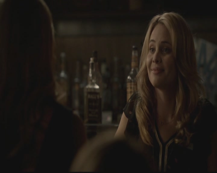 VampireDiariesWorld-dot-org_TheOriginals1x03TangledUpInBlue0840.jpg