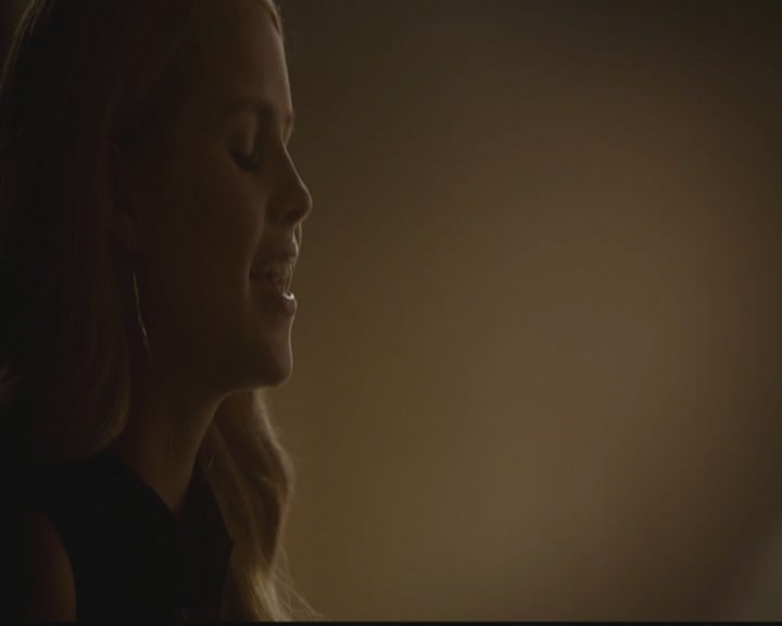 VampireDiariesWorld-dot-org_TheOriginals1x03TangledUpInBlue0842.jpg