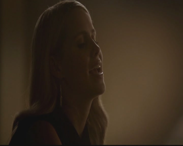 VampireDiariesWorld-dot-org_TheOriginals1x03TangledUpInBlue0843.jpg