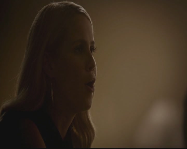 VampireDiariesWorld-dot-org_TheOriginals1x03TangledUpInBlue0845.jpg