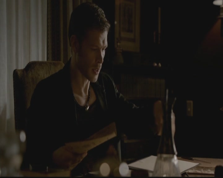 VampireDiariesWorld-dot-org_TheOriginals1x03TangledUpInBlue0873.jpg