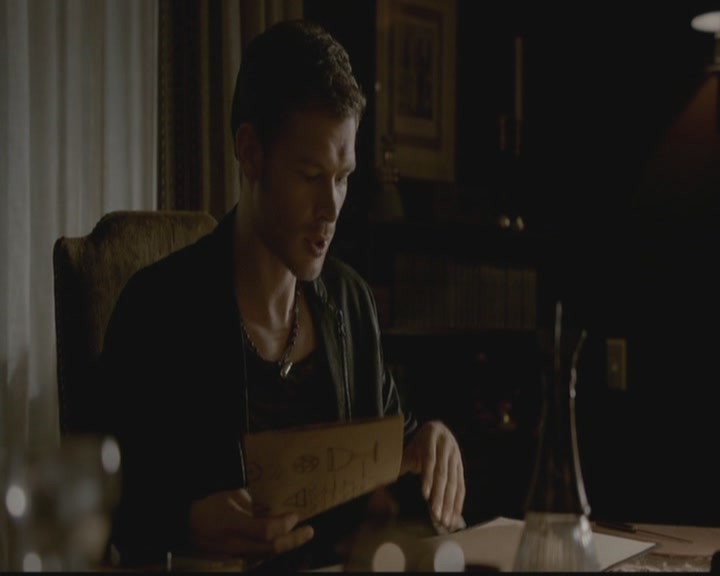 VampireDiariesWorld-dot-org_TheOriginals1x03TangledUpInBlue0875.jpg