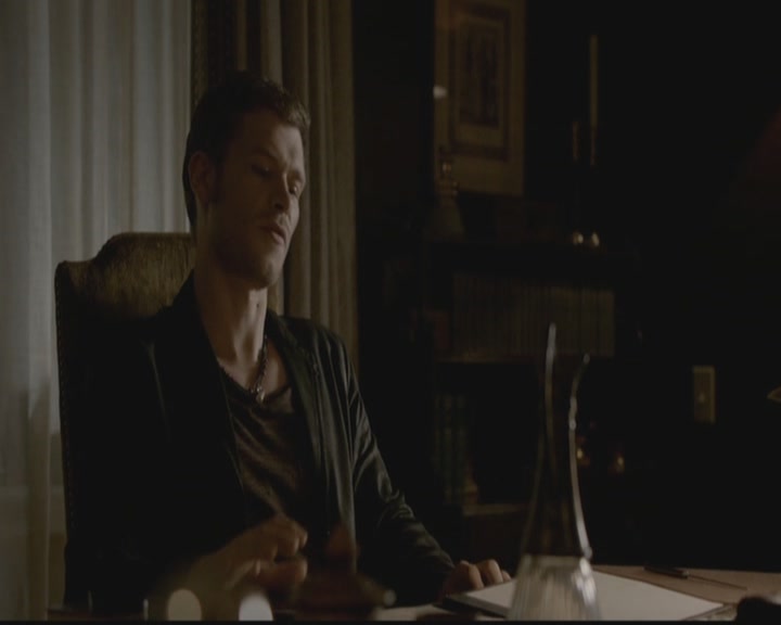 VampireDiariesWorld-dot-org_TheOriginals1x03TangledUpInBlue0888.jpg