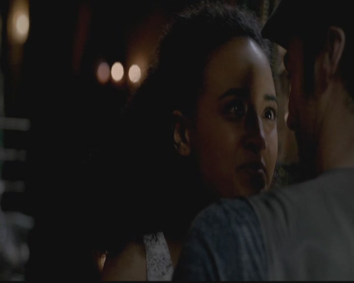 VampireDiariesWorld-dot-org_TheOriginals1x03TangledUpInBlue0917.jpg