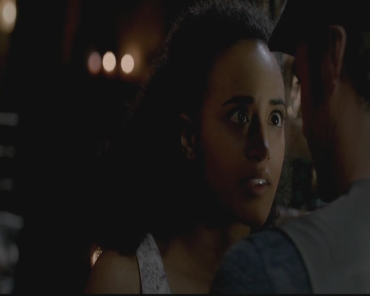 VampireDiariesWorld-dot-org_TheOriginals1x03TangledUpInBlue0918.jpg