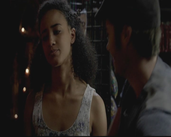 VampireDiariesWorld-dot-org_TheOriginals1x03TangledUpInBlue0926.jpg