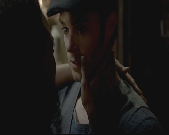 VampireDiariesWorld-dot-org_TheOriginals1x03TangledUpInBlue0934.jpg