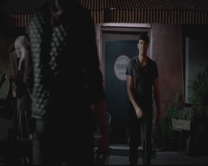 VampireDiariesWorld-dot-org_TheOriginals1x03TangledUpInBlue0944.jpg