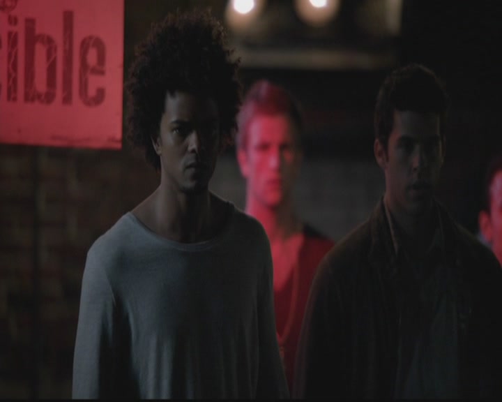 VampireDiariesWorld-dot-org_TheOriginals1x03TangledUpInBlue0969.jpg