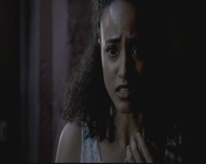 VampireDiariesWorld-dot-org_TheOriginals1x03TangledUpInBlue0982.jpg