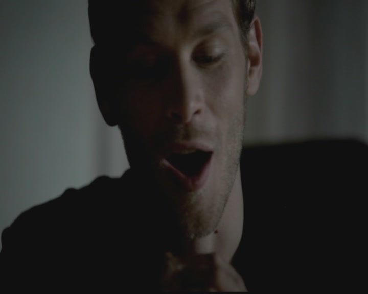 VampireDiariesWorld-dot-org_TheOriginals1x03TangledUpInBlue0992.jpg