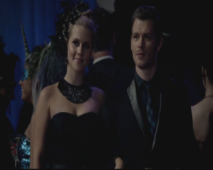 VampireDiariesWorld-dot-org_TheOriginals1x03TangledUpInBlue1044.jpg