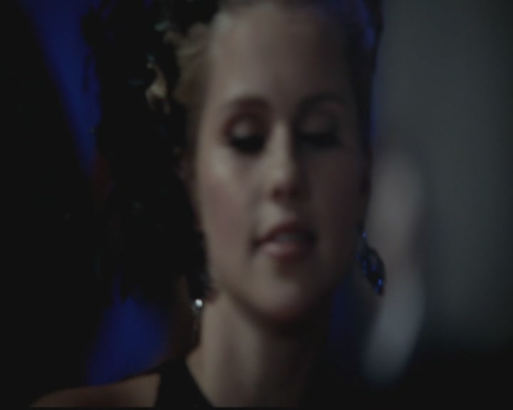 VampireDiariesWorld-dot-org_TheOriginals1x03TangledUpInBlue1058.jpg