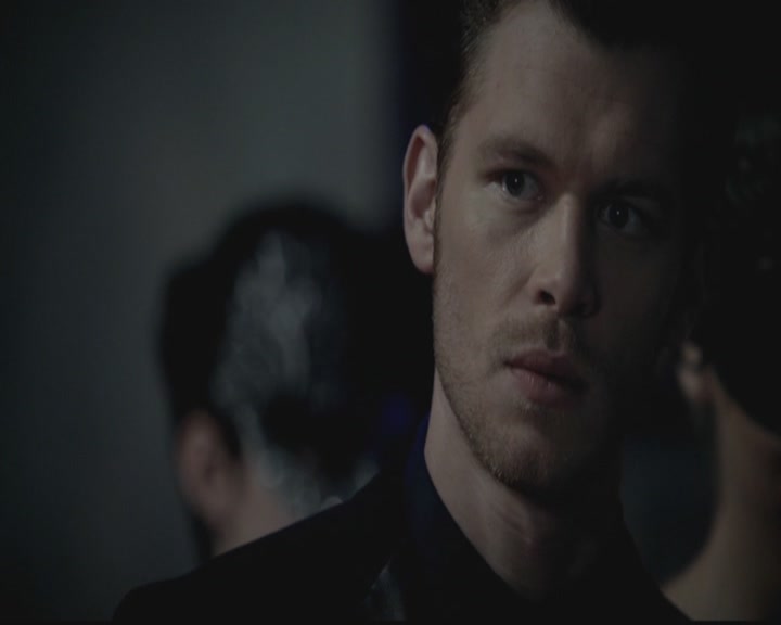 VampireDiariesWorld-dot-org_TheOriginals1x03TangledUpInBlue1061.jpg