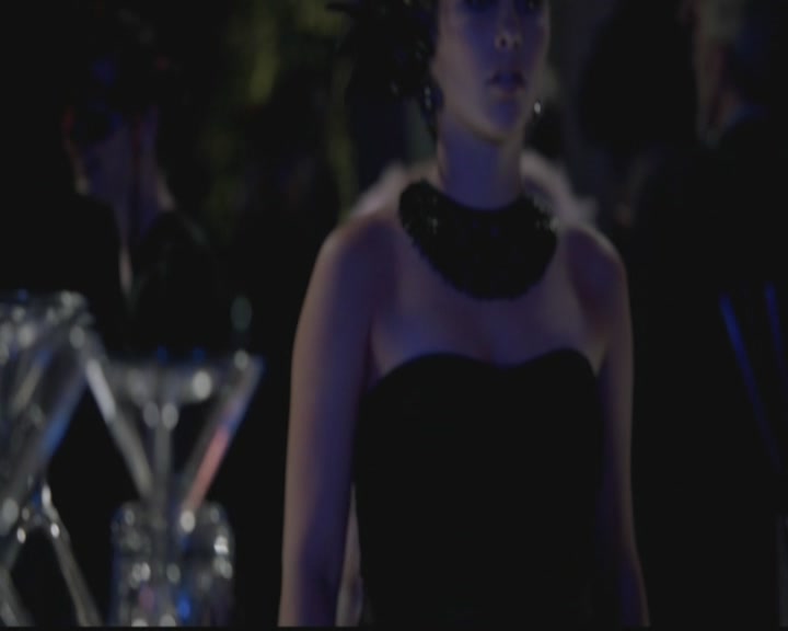 VampireDiariesWorld-dot-org_TheOriginals1x03TangledUpInBlue1098.jpg