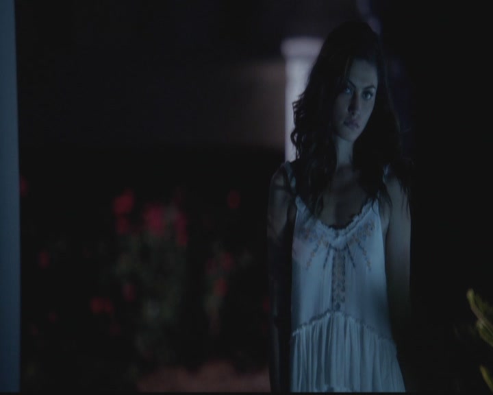 VampireDiariesWorld-dot-org_TheOriginals1x03TangledUpInBlue1182.jpg