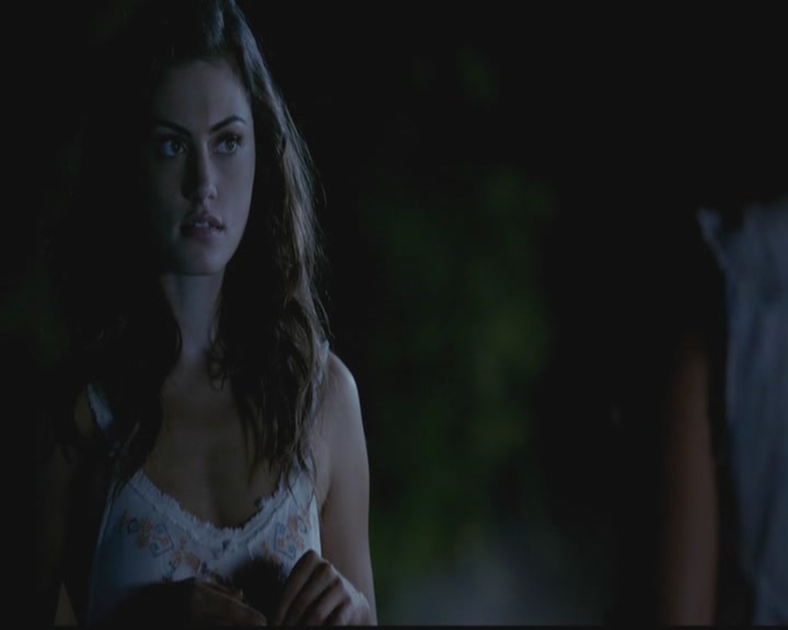 VampireDiariesWorld-dot-org_TheOriginals1x03TangledUpInBlue1215.jpg