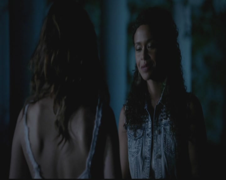 VampireDiariesWorld-dot-org_TheOriginals1x03TangledUpInBlue1216.jpg