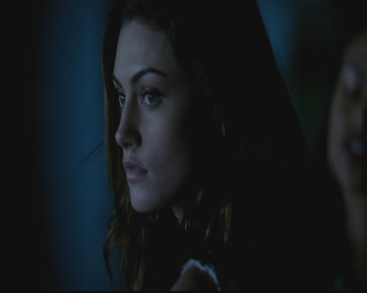 VampireDiariesWorld-dot-org_TheOriginals1x03TangledUpInBlue1223.jpg