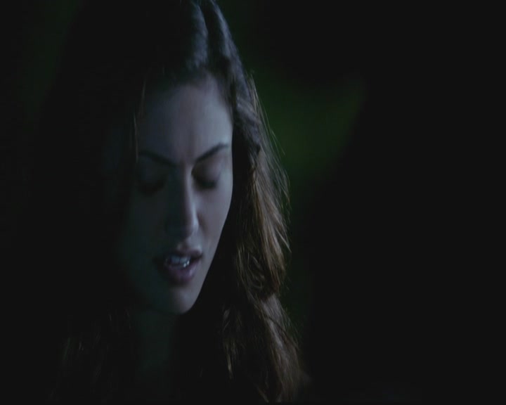 VampireDiariesWorld-dot-org_TheOriginals1x03TangledUpInBlue1242.jpg