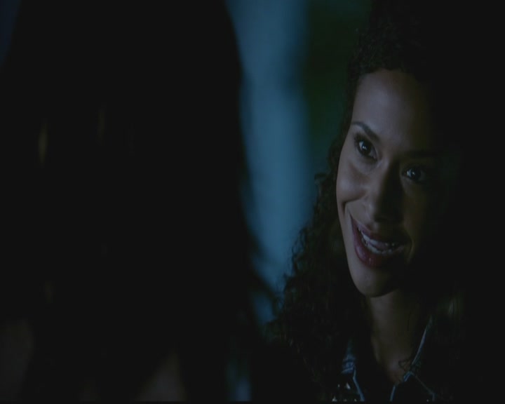 VampireDiariesWorld-dot-org_TheOriginals1x03TangledUpInBlue1258.jpg