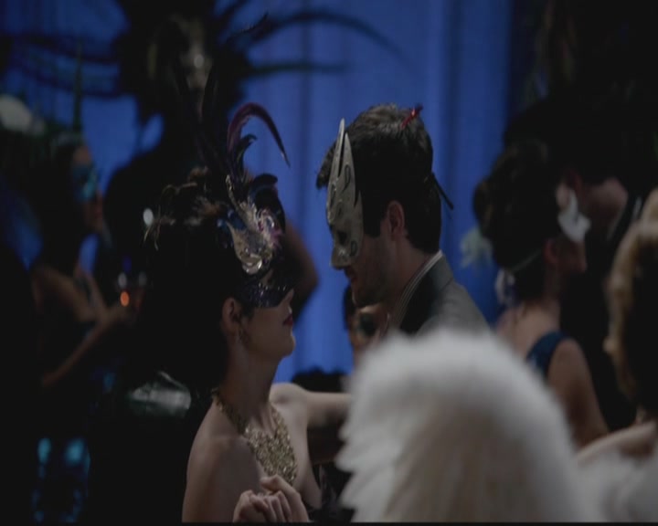 VampireDiariesWorld-dot-org_TheOriginals1x03TangledUpInBlue1264.jpg